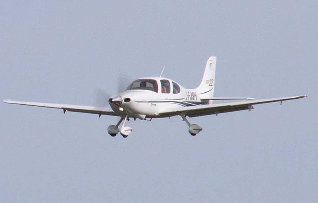 Cirrus SR22 - Photo #2