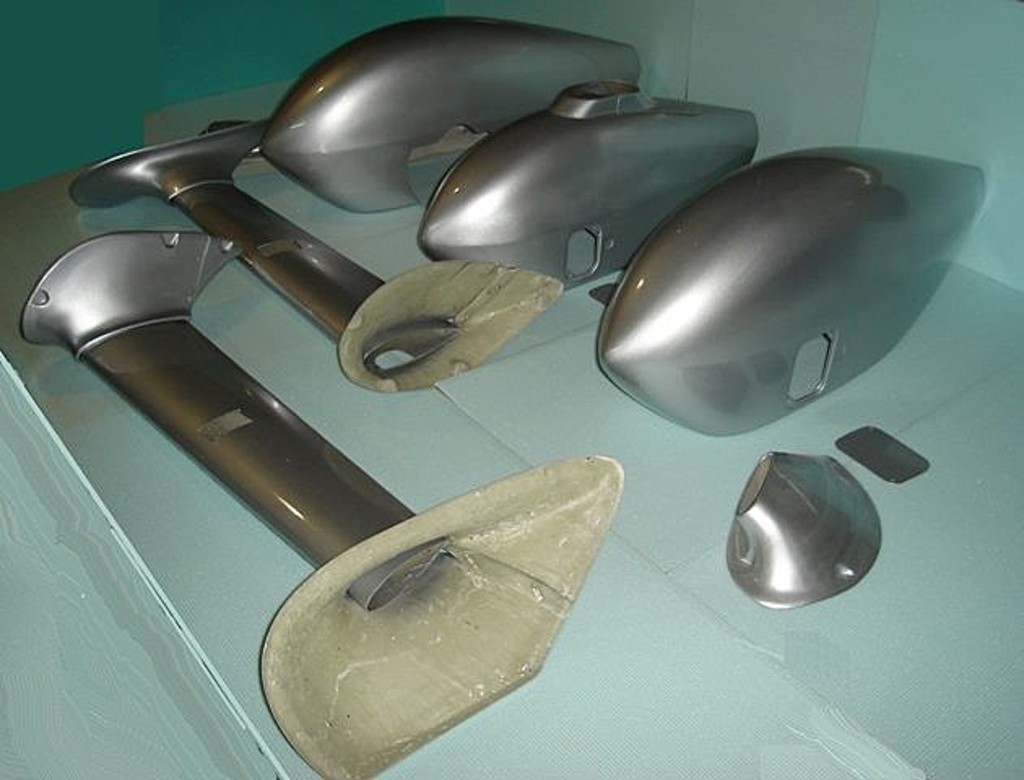 Plastic radomes for aircraft Cessna-172 | Light Aircraft DB & Sales