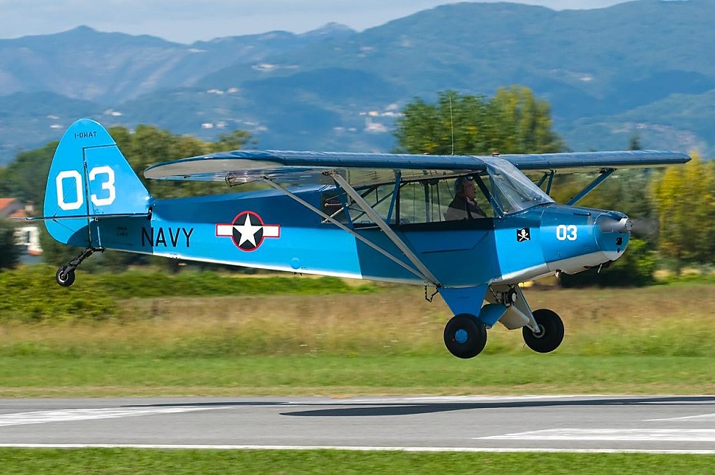 PA19 Super Cub 18L C - Photo #1