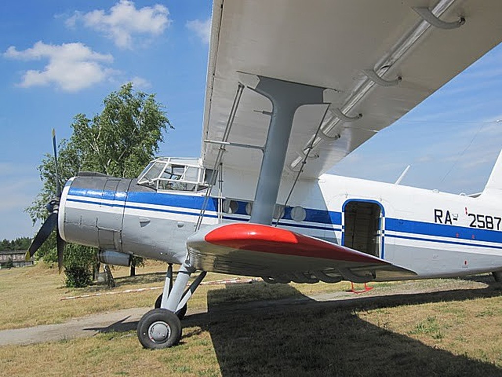 Colt An-2 - Photo #3