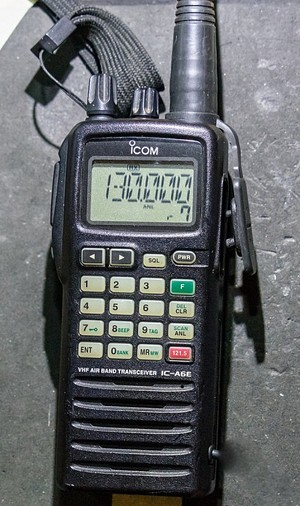 Transceiver Icom IC-A6E for airband - Photo #1