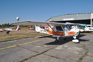 Comco Ikarus C42 - Photo #1